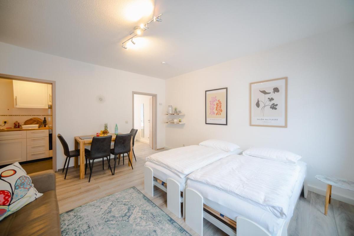 Ferienwohnung Laura In Gera Fuer Bis Zu 4 Personen - Neu Renoviert Exterior photo