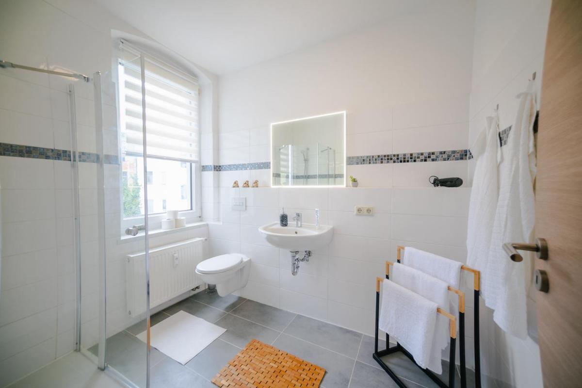Ferienwohnung Laura In Gera Fuer Bis Zu 4 Personen - Neu Renoviert Exterior photo