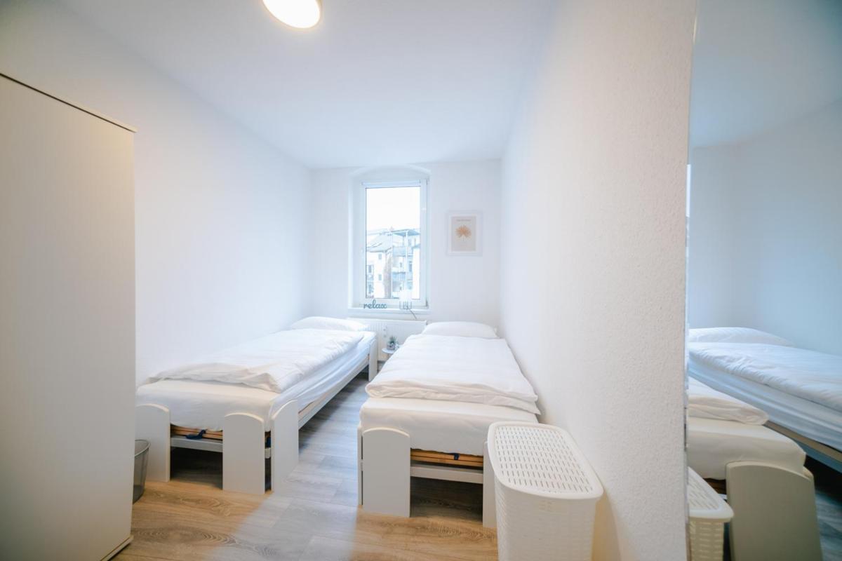Ferienwohnung Laura In Gera Fuer Bis Zu 4 Personen - Neu Renoviert Exterior photo